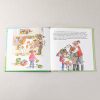 Конни занимается верховой ездой. Стандарт Printed books Альпина